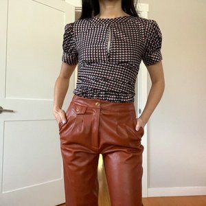 Short, puff sleeved blouse